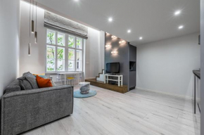 District 6th Sense Apartment